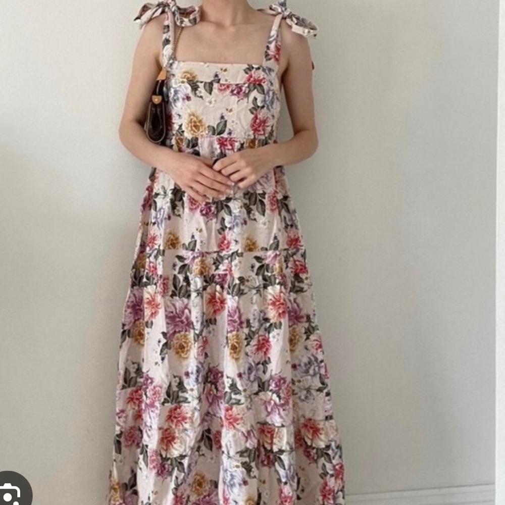 House of  Harlow dress